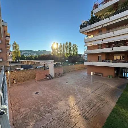 Apartament A 2 Passi Dal Mare Con Terrazza - 4 Posti Letto *