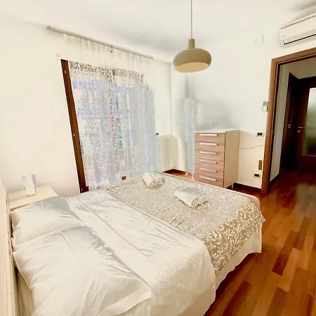A 2 Passi Dal Mare Con Terrazza - 4 Posti Letto