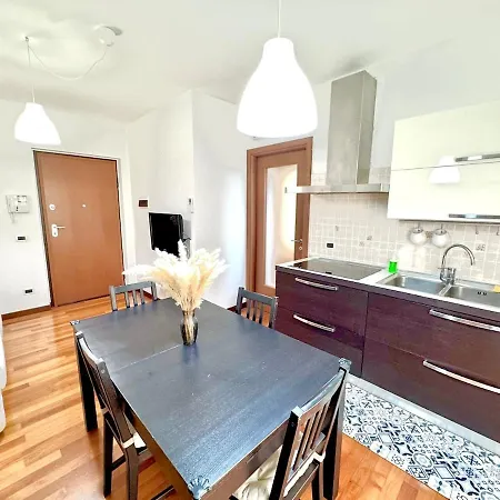 A 2 Passi Dal Mare Con Terrazza - 4 Posti Letto Apartman